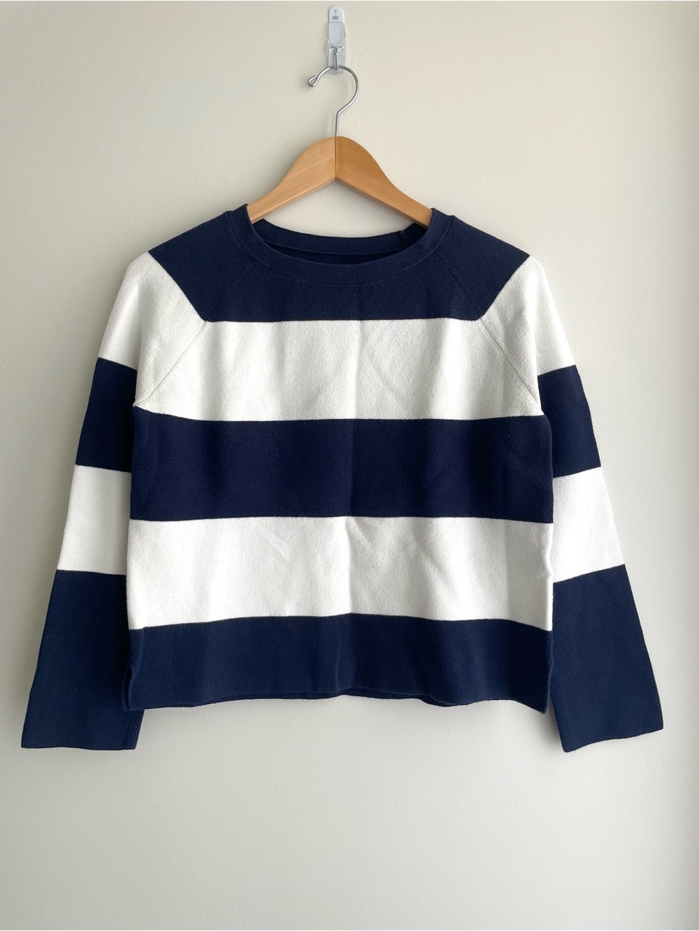 Roots Navy and White Bold Striped Crewneck Pullover Casual Sweater